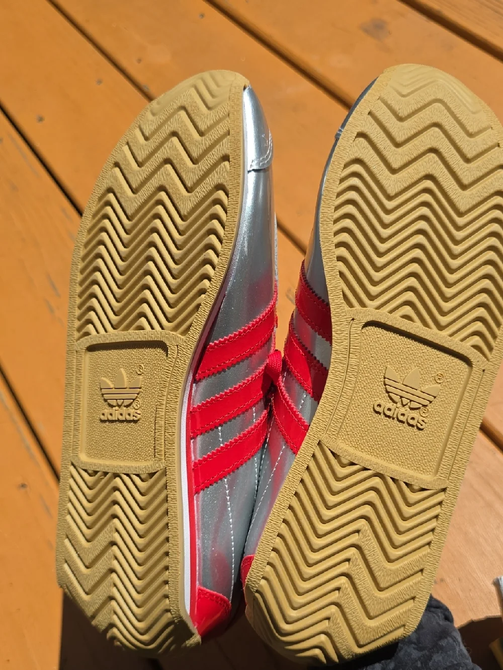 Addidas Country Og Womans Metallic & Red Sneakers - Picture 3 of 4